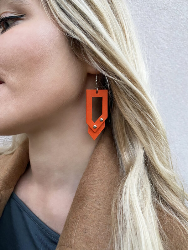 Model wears: GIULIANA earrings - Orange - BANIZS