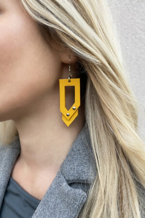 Model wears: GIULIANA earrings - Yellow - BANIZS