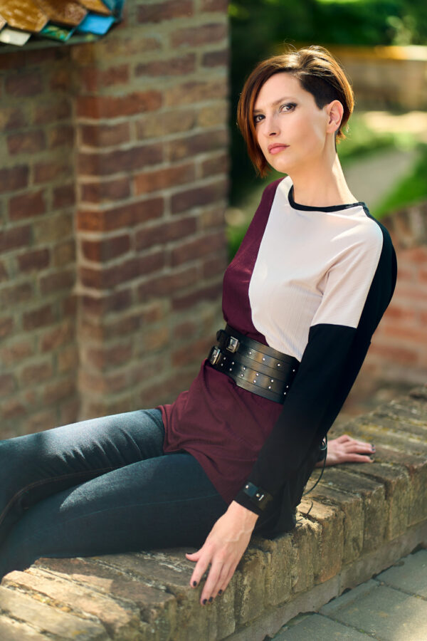 Model wears: ANIQUE belt - Black, EMMA bracelet - Black - BANIZS