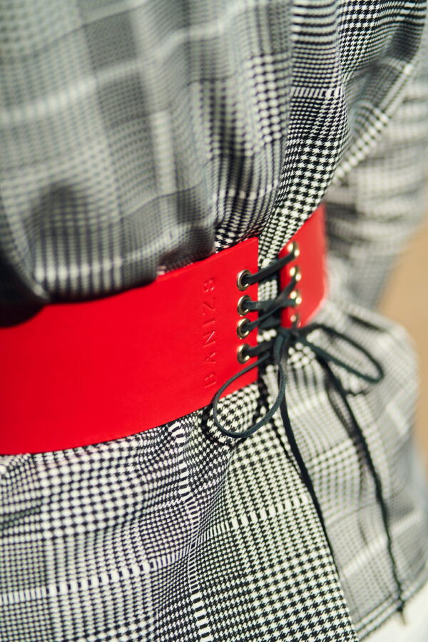 Model wears: EMMA belt - Red - BANIZS