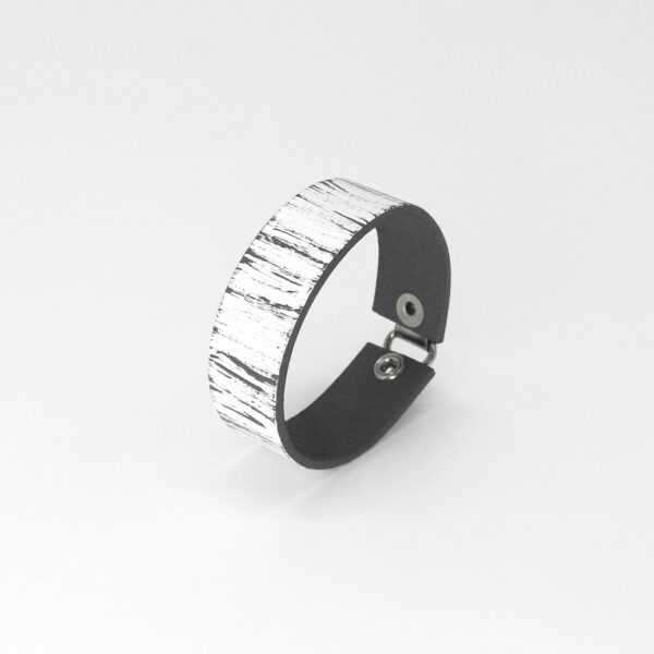 BANIZS Leather Goods - Patterned gray leather bracelet