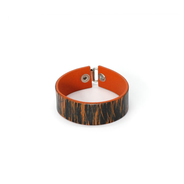 BANIZS Leather Goods - Patterned leather bracelet black - orange