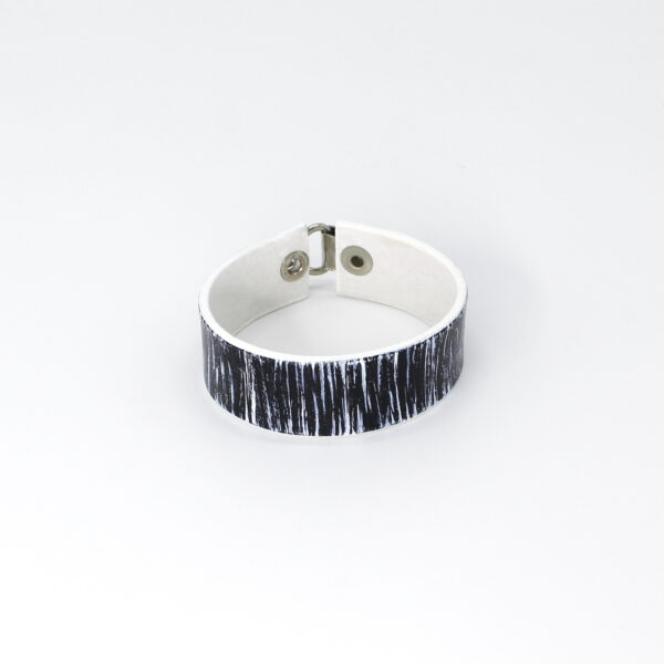 BANIZS Leather Goods - Patterned leather bracelet black - white
