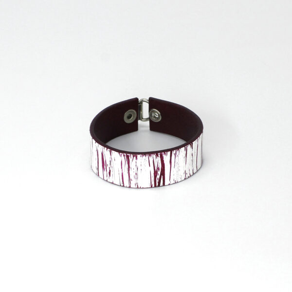 BANIZS Leather Goods - Patterned leather bracelet bordeaux