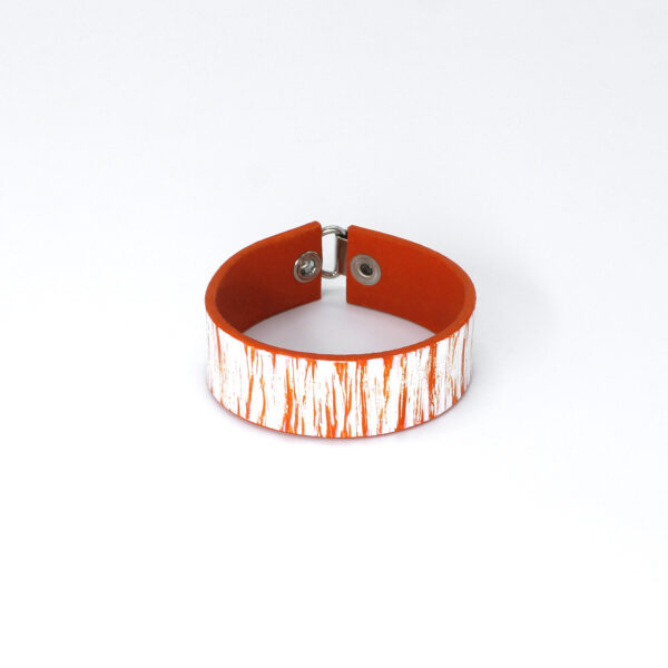 BANIZS Leather Goods - Patterned leather bracelet orange