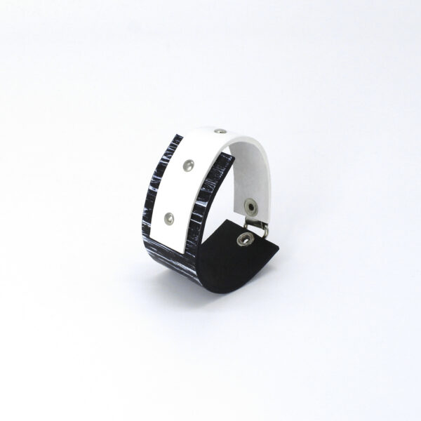 BANIZS Leather Goods - Rectangular black - white leather bracelet