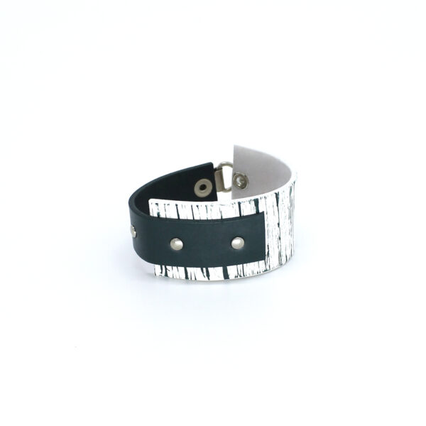 BANIZS Leather Goods - Rectangular leather bracelet green