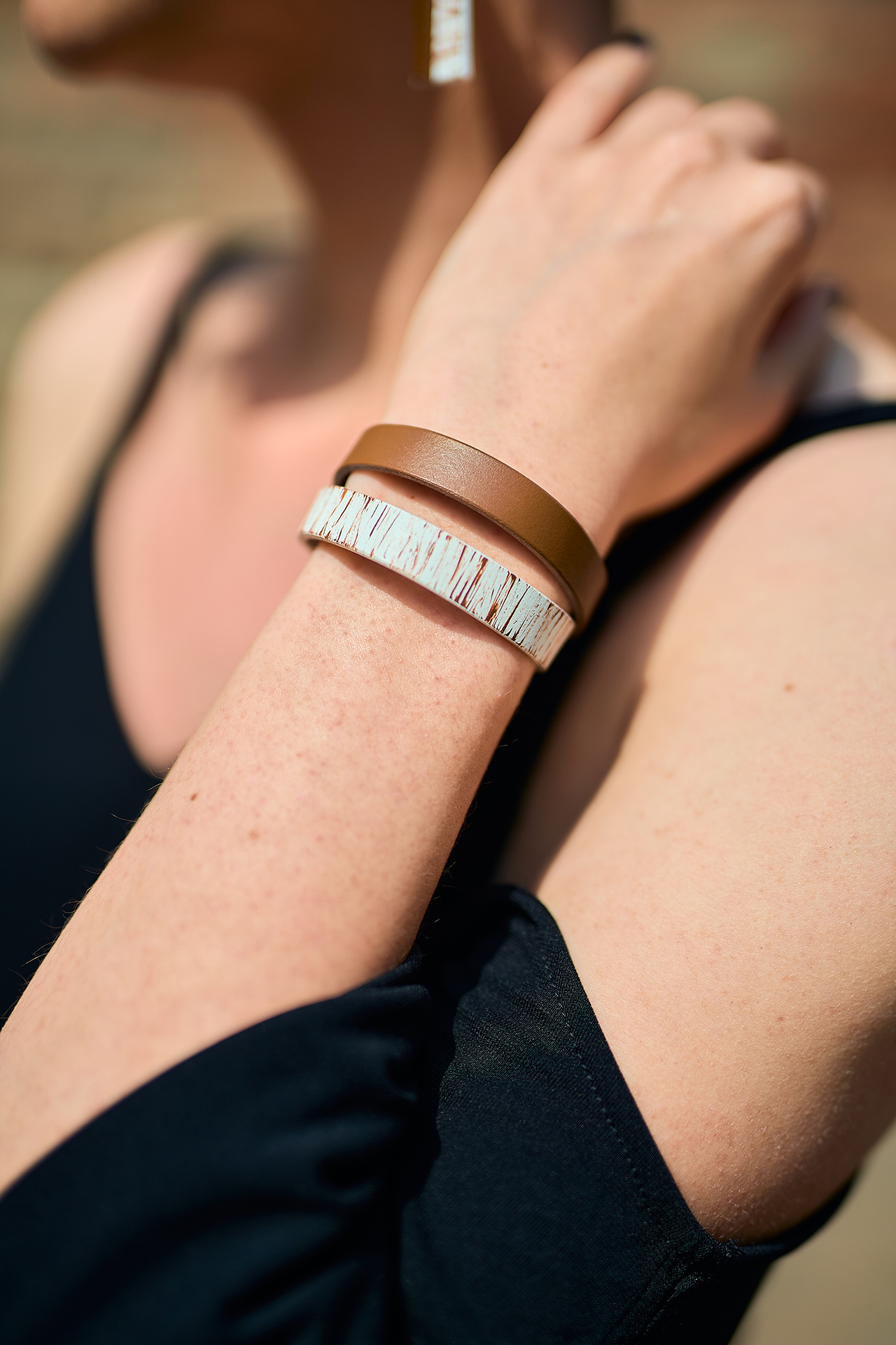 Double leather bracelet brown