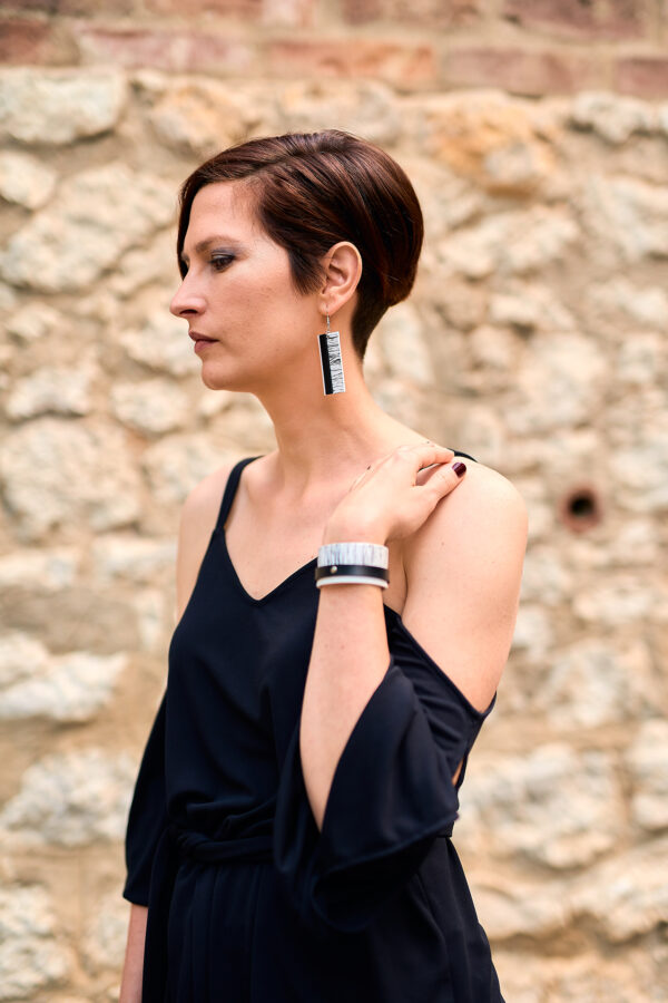 Layered leather bracelet and earrings black