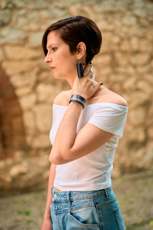 Layered leather bracelet and earrings black - gray