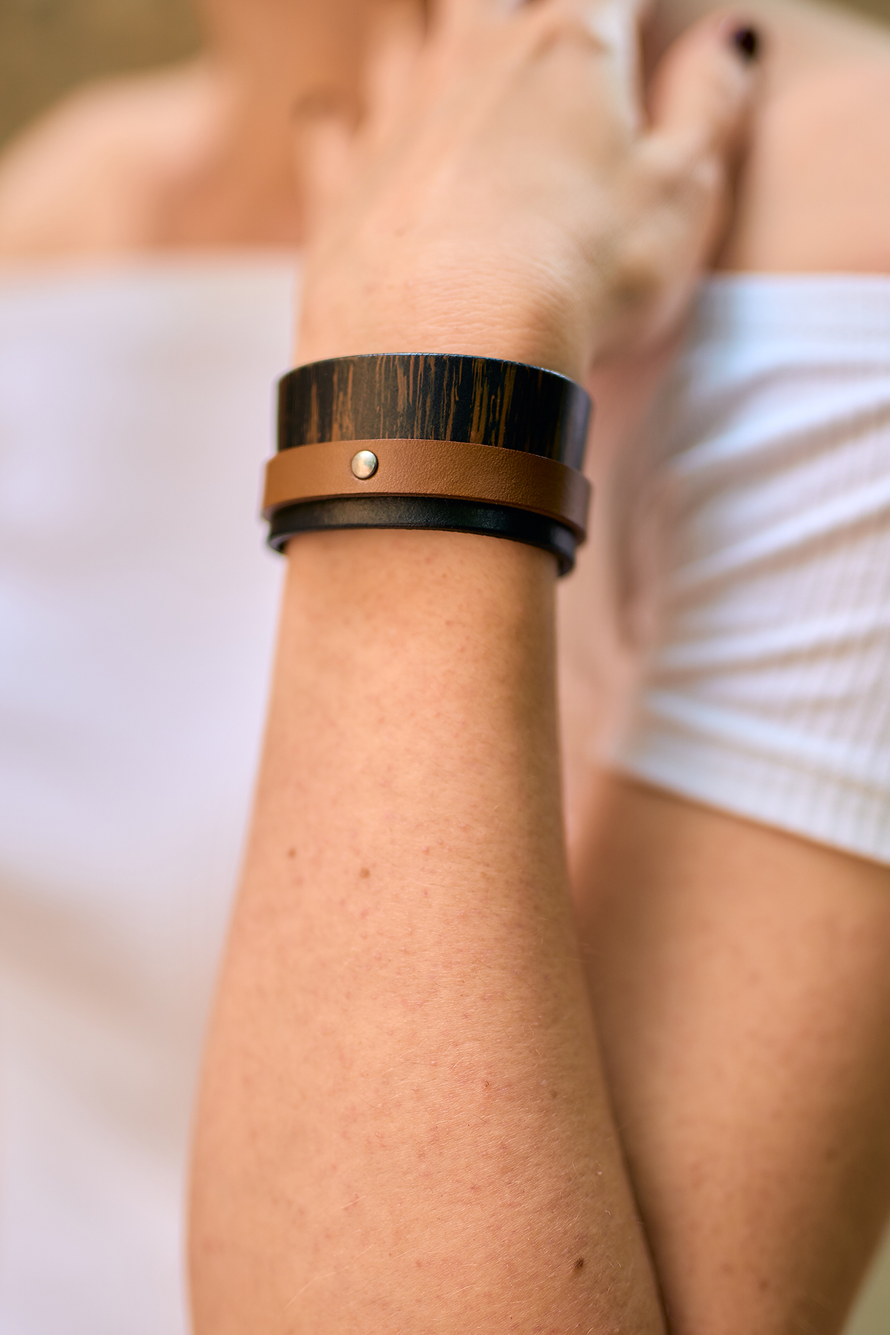 Layered leather bracelet black - brown