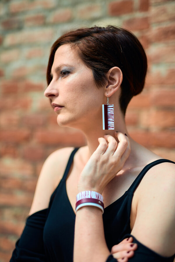 Layered leather earrings and bracelet bordeaux