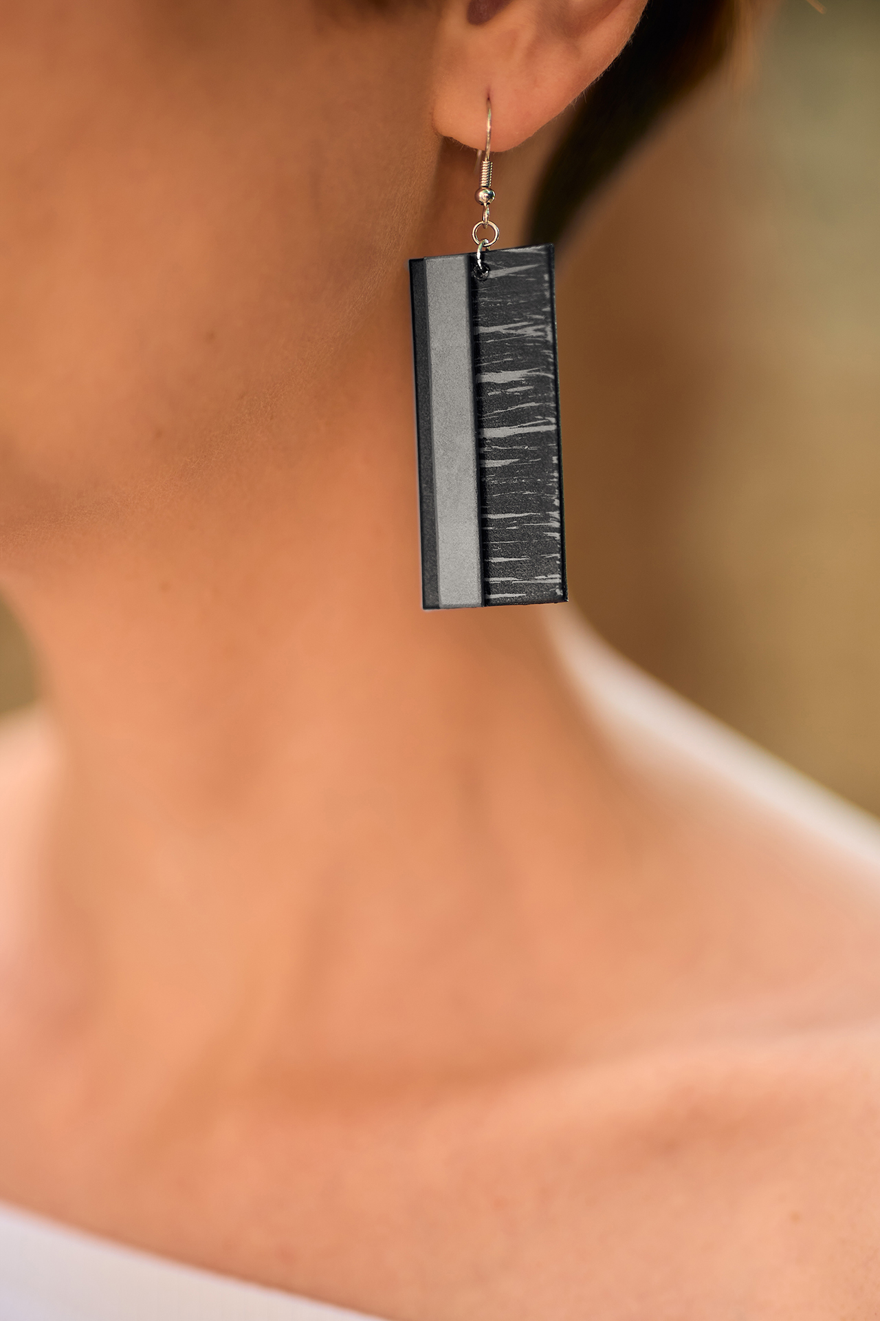 Layered leather earrings black - gray