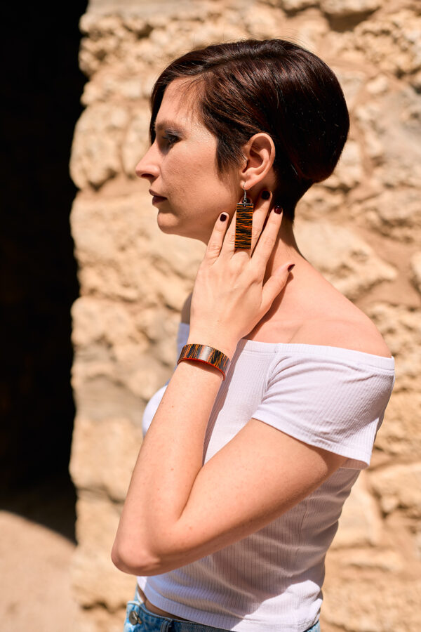 Patterned leather bracelet and earrings black - orange