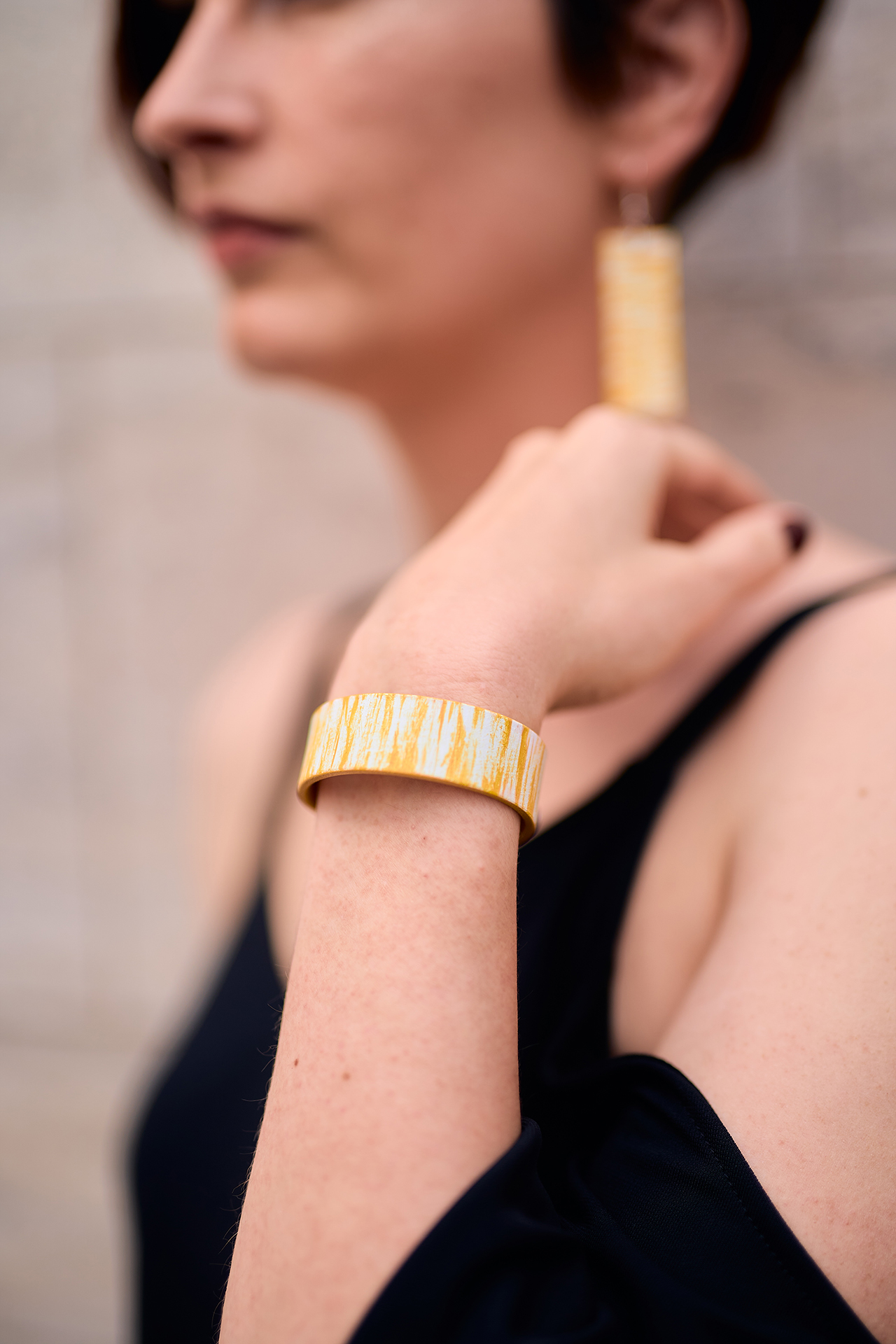 Patterned leather bracelet yellow