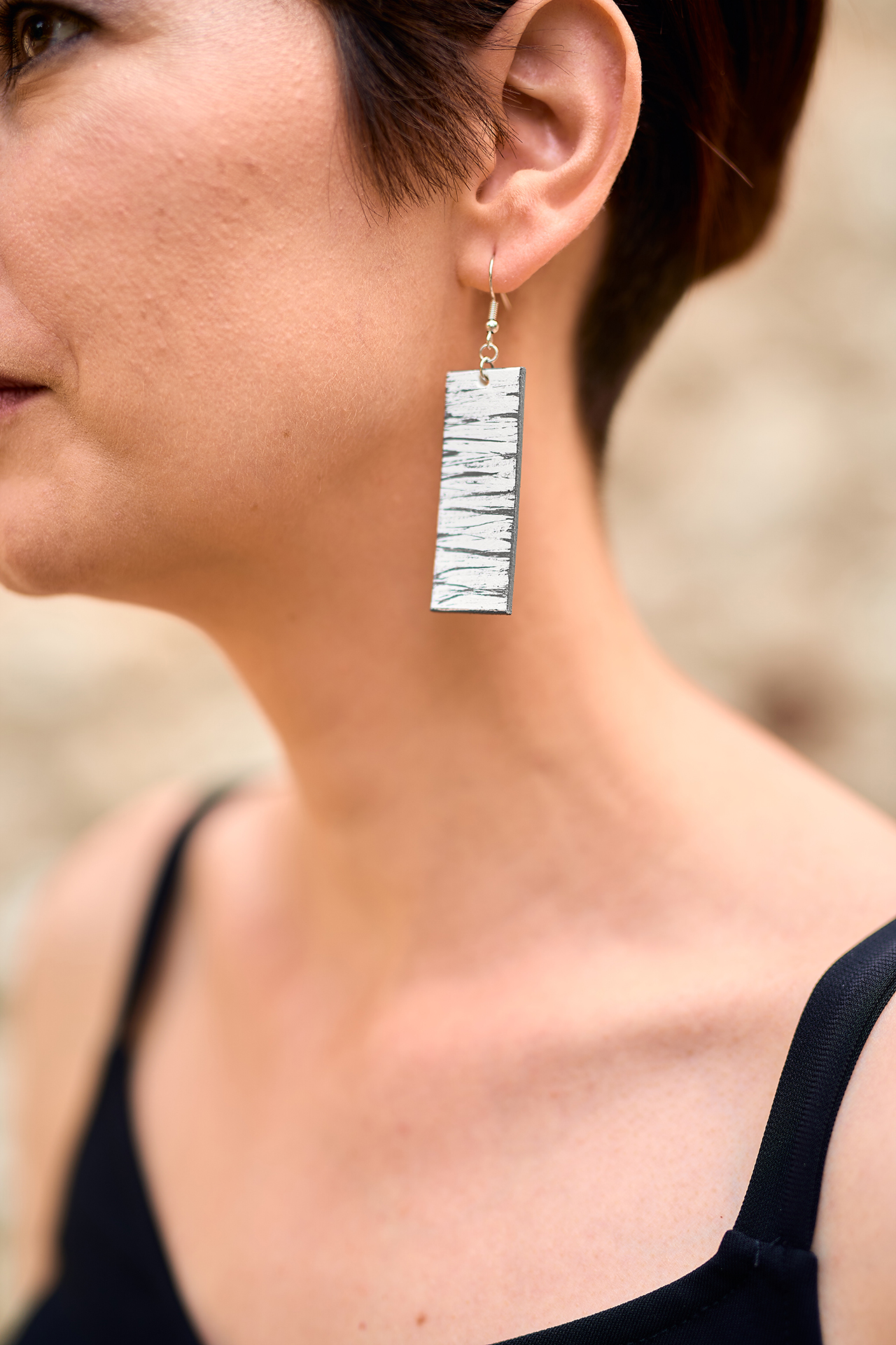 Patterned leather earrings gray