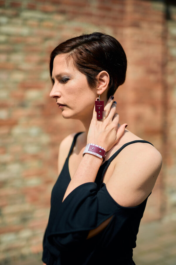Rectangular leather bracelet and earrings bordeaux
