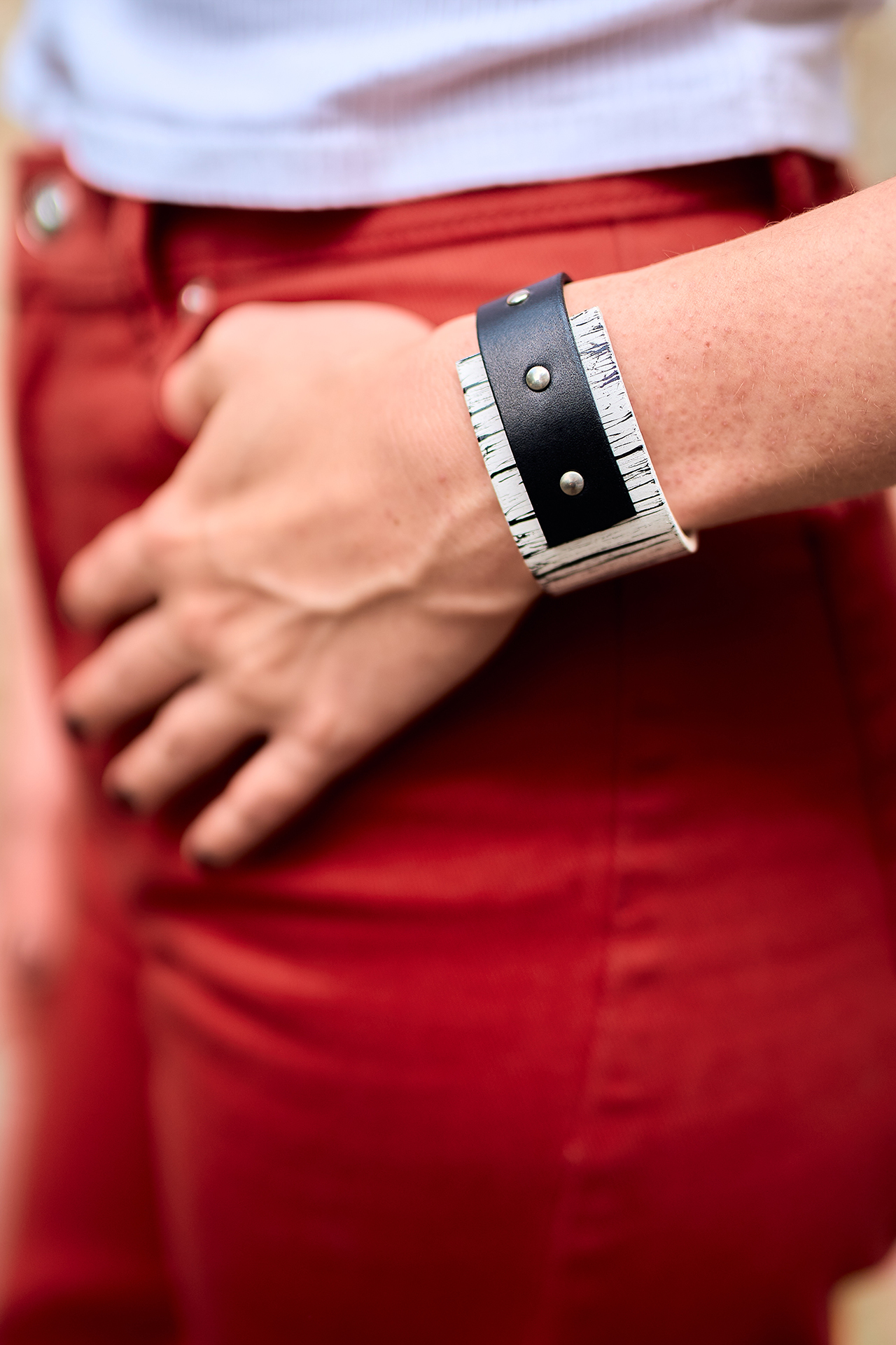 Rectangular leather bracelet black