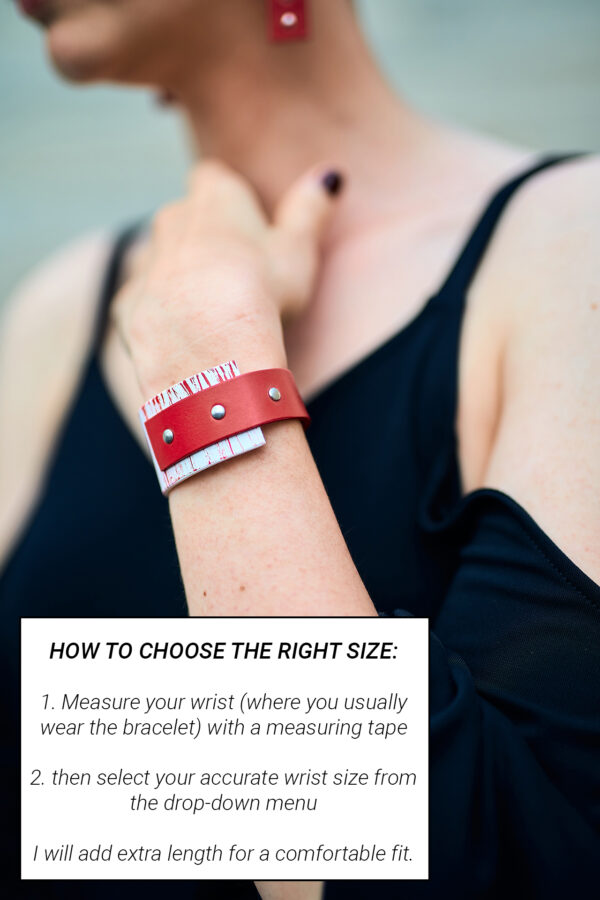 Rectangular leather bracelet red
